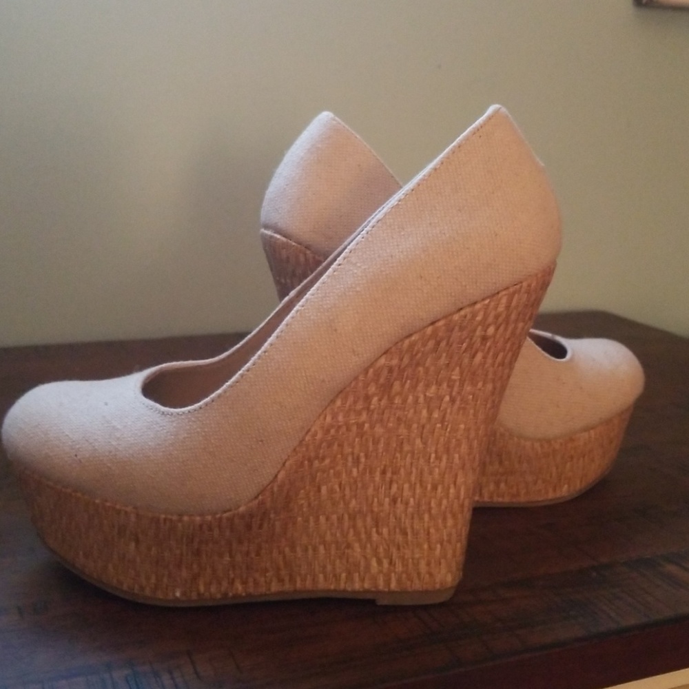 Tan wedges